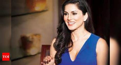 sunny leone without clothes|I dont get on the table and remove clothes: Sunny Leone